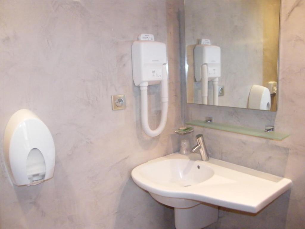 Cit'Hotel Saint-Pierre Viré Dış mekan fotoğraf