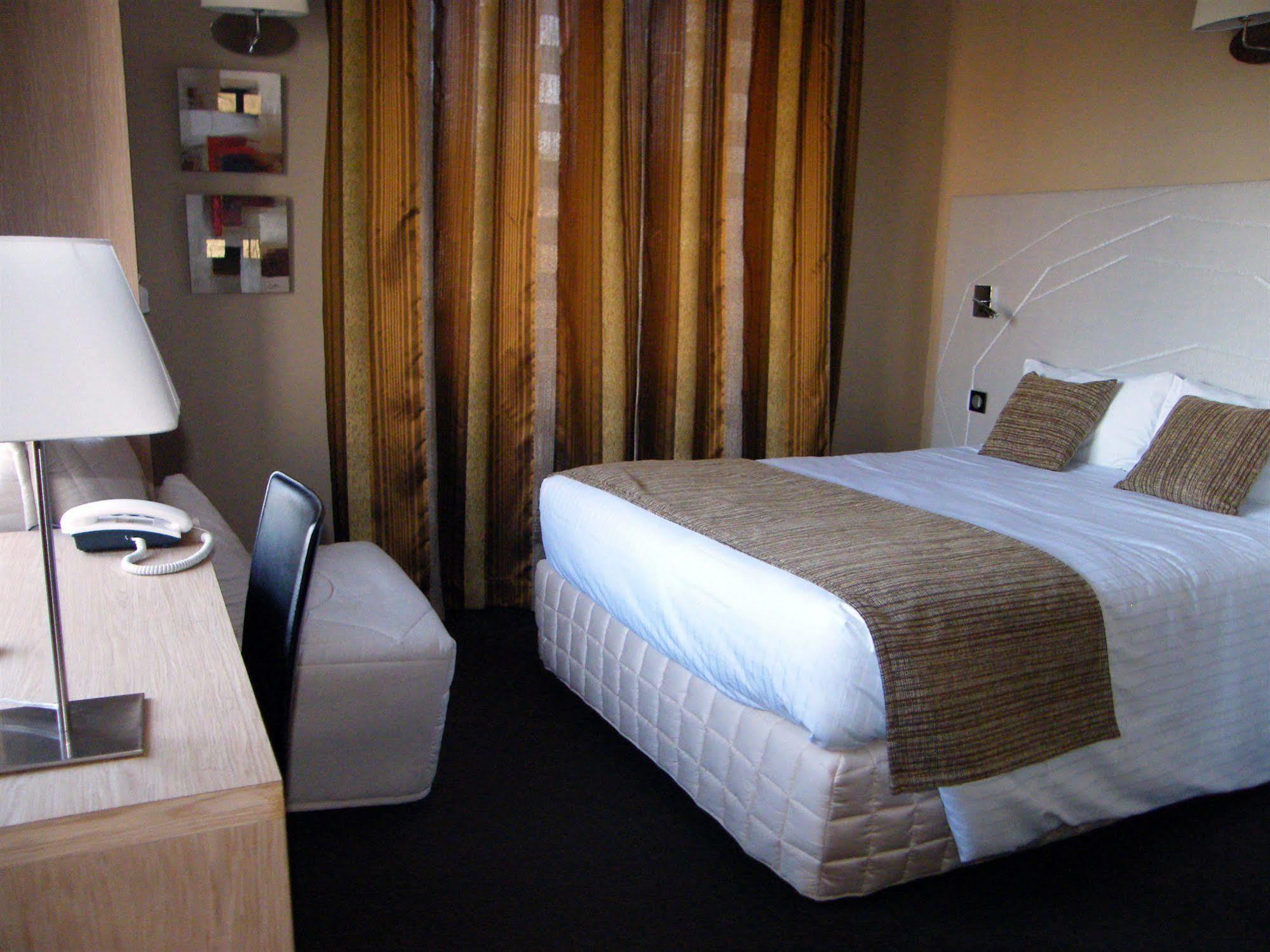 Cit'Hotel Saint-Pierre Viré Dış mekan fotoğraf