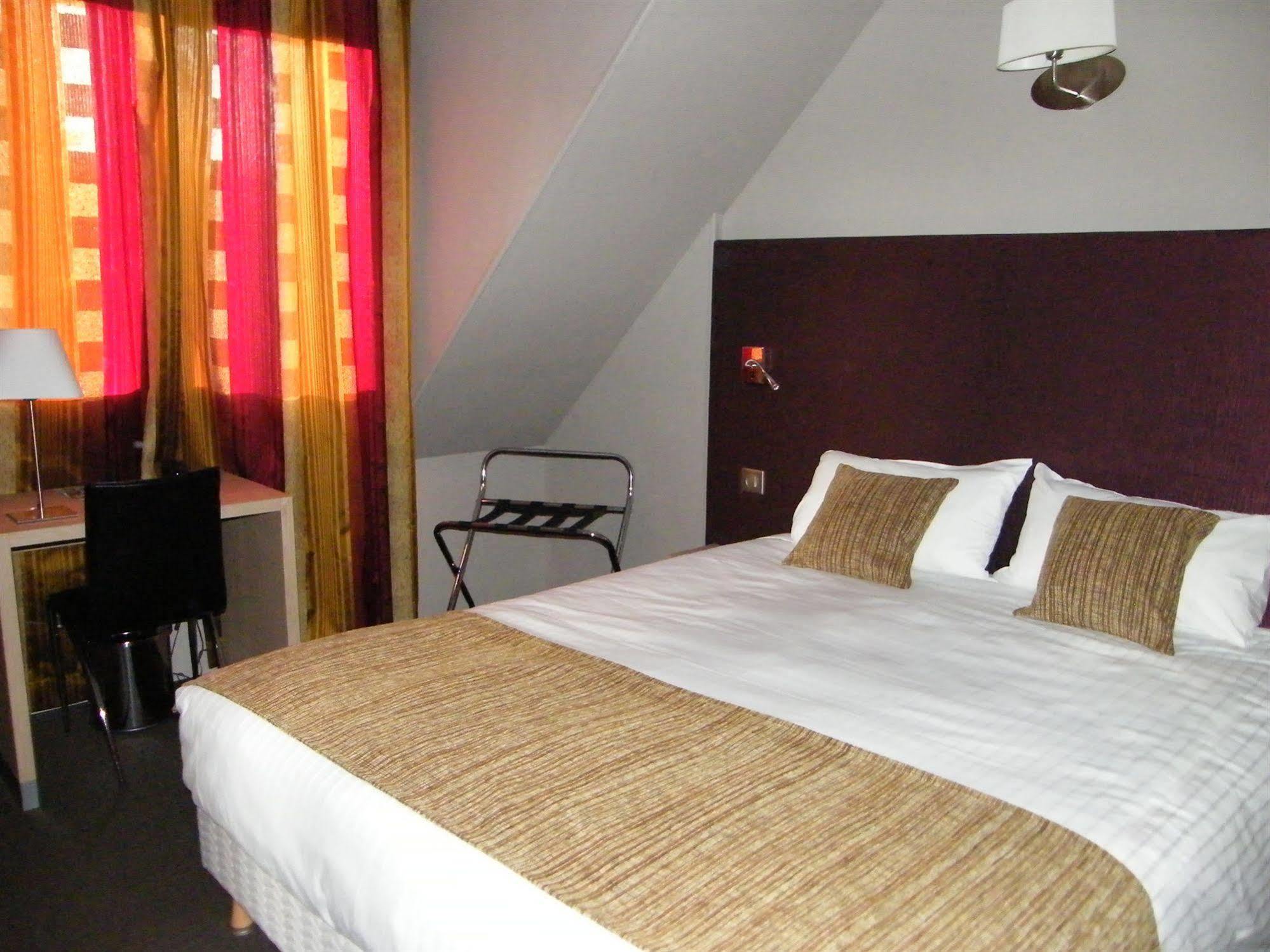 Cit'Hotel Saint-Pierre Viré Dış mekan fotoğraf